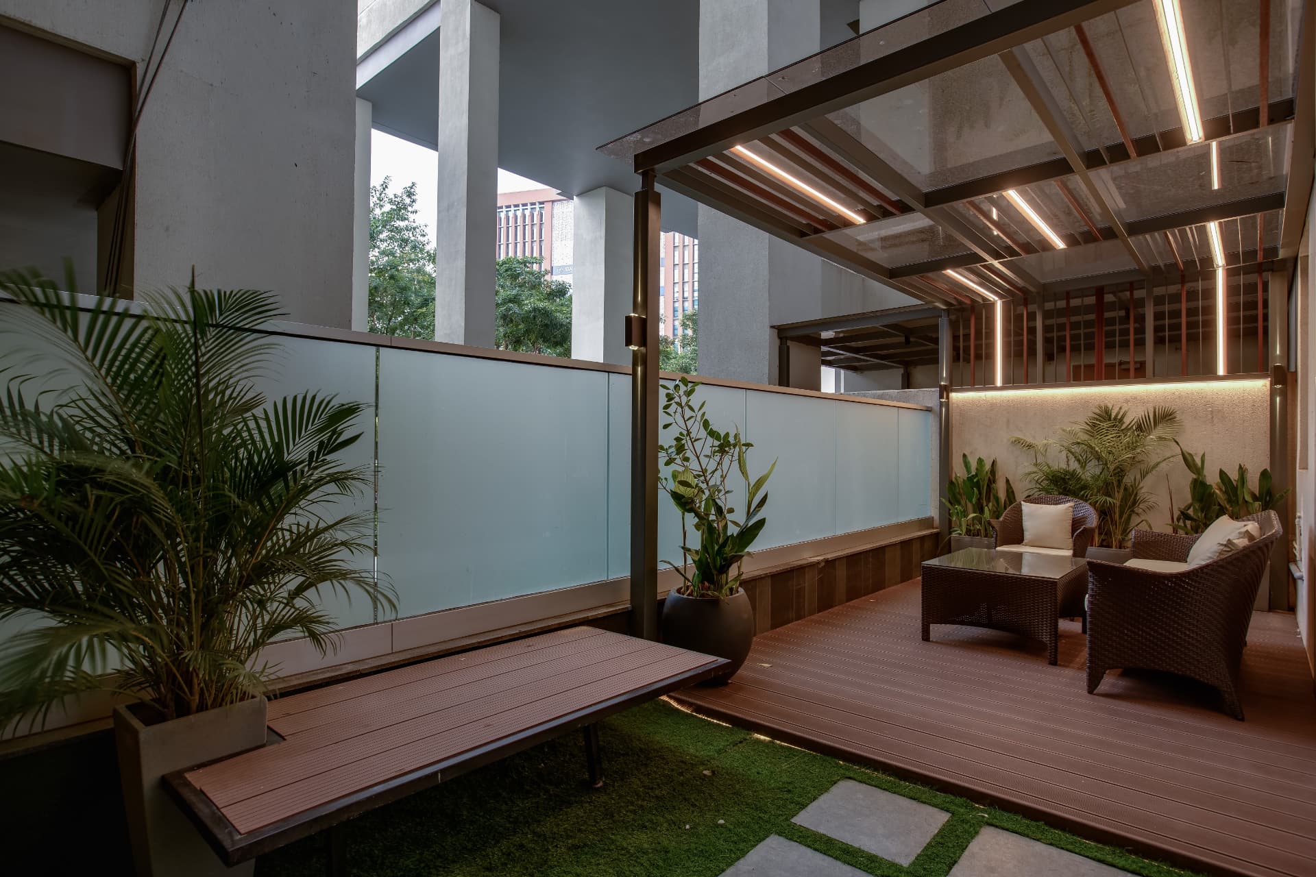 Deck and bench beneath the frame